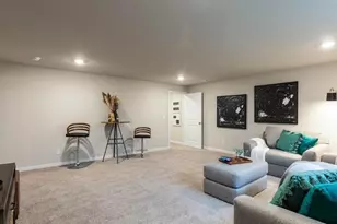 383 Leslie Farms Dr, Connoquenessing Boro, PA 16033 - Photo 14