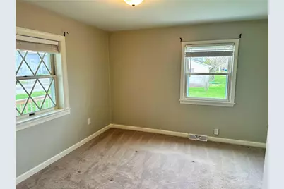 746 Castle St, New Castle, PA 16101 - Photo 18