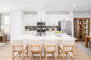 108 Scenic Ridge Dr, Robinson Twp, PA 15205 - Photo 2