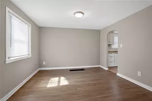 624 Elm Dr, Pittsburgh, PA 15147 - Photo 12