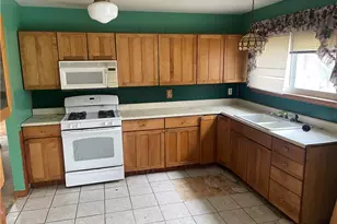 1316 Skyline Dr, Hermitage, PA 16148 - Photo 6