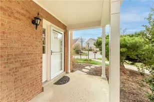 410 Royal Ct, Pittsburgh, PA 15234 - Photo 4