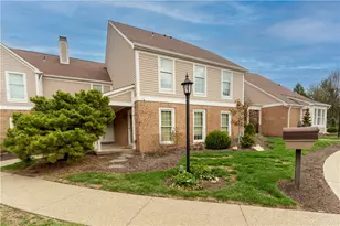 410 Royal Ct, Pittsburgh, PA 15234 - Photo 1