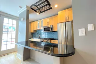 5717 Kentucky Ave, Pittsburgh, PA 15232 - Photo 6