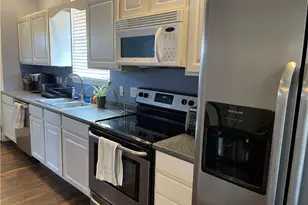 107 Liberty St, Greensburg, PA 15601 - Photo 2