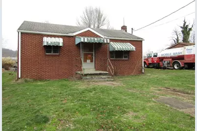 1353 Front St, Moon/Crescent Twp, PA 15046 - Photo 2