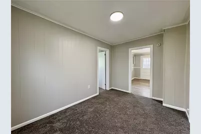 100 Knoll Ave, Ellwood City, PA 16117 - Photo 16