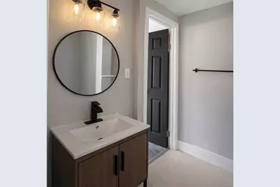 646 Tarragonna St, Pittsburgh, PA 15210 - Photo 4