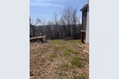 301 Fair Oaks St, McKees Rocks, PA 15136 - Photo 1