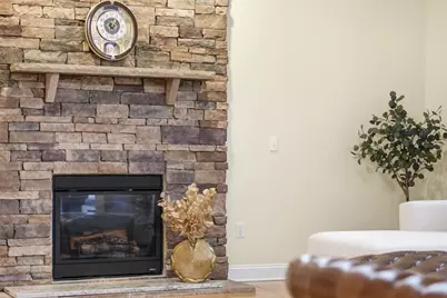 2601 Syracuse Ct, Pittsburgh, PA 15143 - Photo 12