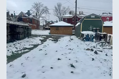 910 9th Ave, Beaver Falls, PA 15010 - Photo 2