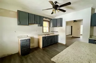 910 9th Ave, Beaver Falls, PA 15010 - Photo 4