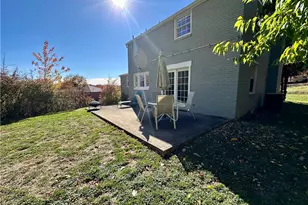 452 Woodland Rd, Ross Twp, PA 15237 - Photo 6