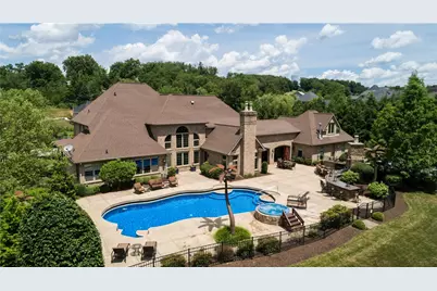 3005 Whispering Creek Dr, Hampton, PA 15101 - Photo 1