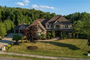 3005 Whispering Creek Dr, Hampton, PA 15101 - Photo 4