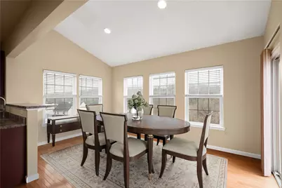 6042 Middlefield Dr, South Fayette, PA 15057 - Photo 14