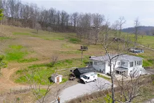 893 Dillie Rd, Washingtn-Ruff Creek, PA 15329 - Photo 10