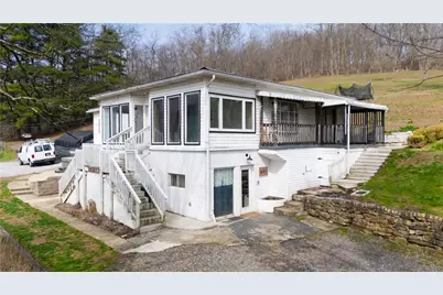 893 Dillie Rd, Washingtn-Ruff Creek, PA 15329 - Photo 2