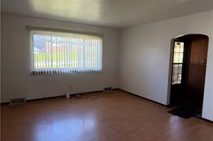 885 E Hill Dr, New Kensington, PA 15068 - Photo 8