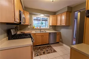 1030 Mirror St, Pittsburgh, PA 15217 - Photo 12