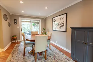 1030 Mirror St, Pittsburgh, PA 15217 - Photo 8