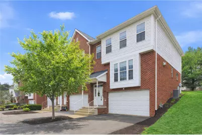 703 Lakeview Ct, Adams Township, PA 16046 - Photo 2