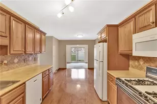 1033 Timberwood Dr, Chippewa Township, PA 15010 - Photo 12