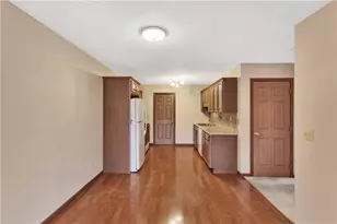 1033 Timberwood Dr, Chippewa Township, PA 15010 - Photo 8