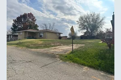 24 Boyd St, Monessen, PA 15062 - Photo 2