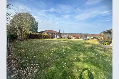 24 Boyd St, Monessen, PA 15062 - Photo 4