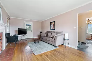 414 Sylvania Dr, Ross Twp, PA 15229 - Photo 4