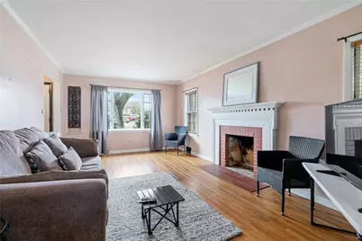 414 Sylvania Dr, Ross Twp, PA 15229 - Photo 2