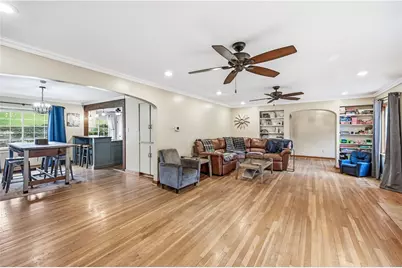 516 Wallace Run Rd, Beaver Falls, PA 15010 - Photo 10