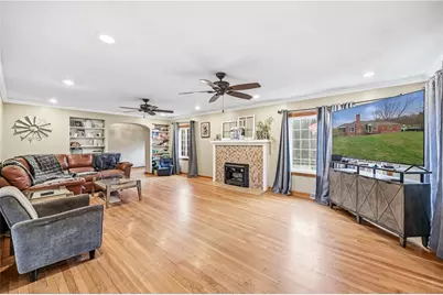 516 Wallace Run Rd, Beaver Falls, PA 15010 - Photo 8