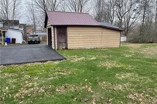 28 N Main St, Greenville Boro, PA 16125 - Photo 10