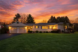 460 N Maple St, Mercer Boro, PA 16137 - Photo 1