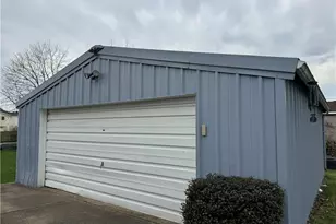 411 Rainey Ave, Grove City Boro, PA 16127 - Photo 18