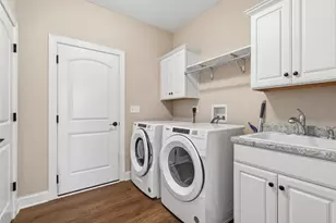 101 Imperial Dr, Adams Township, PA 16059 - Photo 14