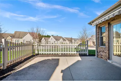 7016 Berringer Court, Moon/Crescent Twp, PA 15108 - Photo 4