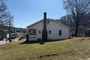 104 Argyle St (And 2 Additional), Petrolia, PA 16050 - Photo 8