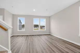 704 Olivia St, Collier Township, PA 15205 - Photo 14