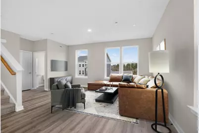 704 Olivia St, Collier Township, PA 15205 - Photo 12