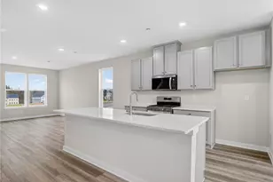 704 Olivia St, Collier Township, PA 15205 - Photo 6