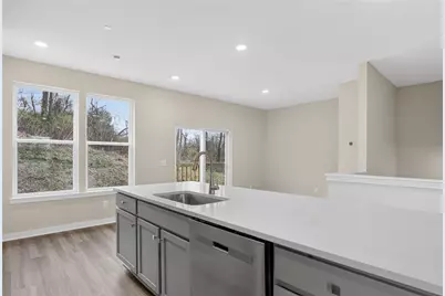 704 Olivia St, Collier Township, PA 15205 - Photo 8