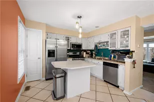 367 Murrays Ln, Pittsburgh, PA 15234 - Photo 10