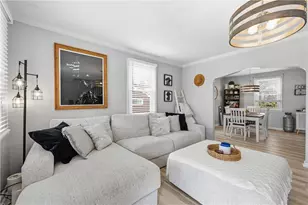 137 E Pennview St, Pittsburgh, PA 15223 - Photo 6