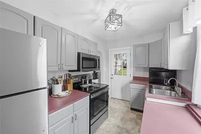 137 E Pennview St, Pittsburgh, PA 15223 - Photo 16