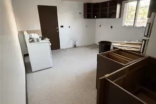 1025 Kenneth Ave, New Kensington, PA 15068 - Photo 8