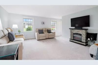 1587 Ashlawn Dr, Pittsburgh, PA 15241 - Photo 4