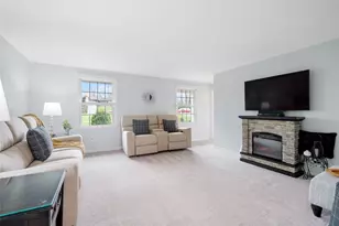 1587 Ashlawn Dr, Pittsburgh, PA 15241 - Photo 4